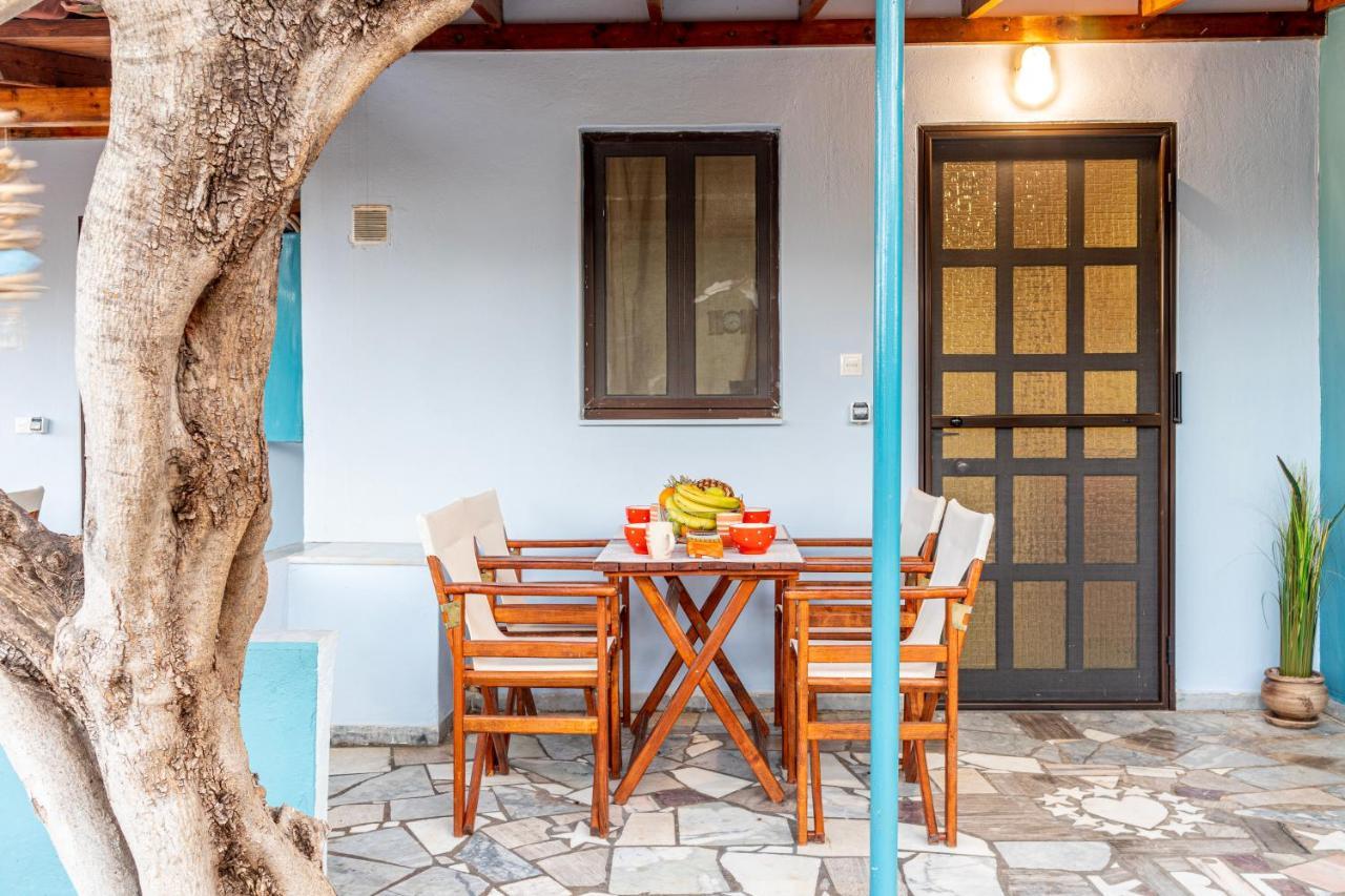 Secret Summer Havens - Perfectly Secluded Getaways Vasilítsion Esterno foto