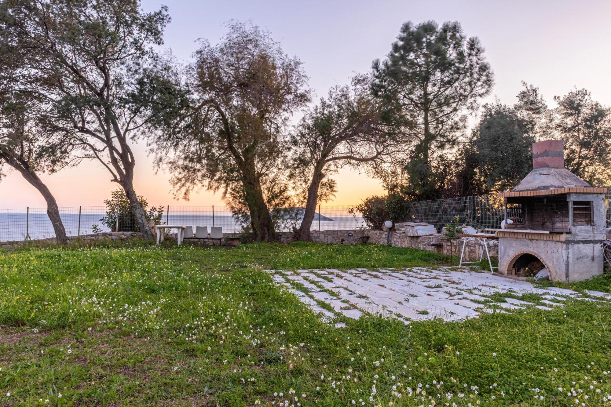 Secret Summer Havens - Perfectly Secluded Getaways Vasilítsion Esterno foto